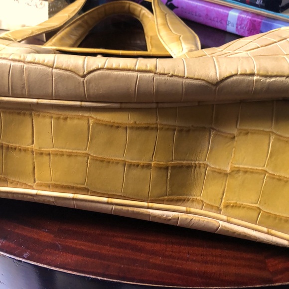 Banana Republic two-toned goldenrod color leather handbag - Picture 10 of 13